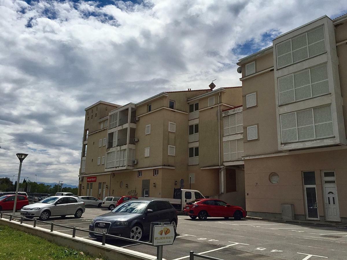 Apartment Marina Novi 诺维·维诺多尔斯基 外观 照片